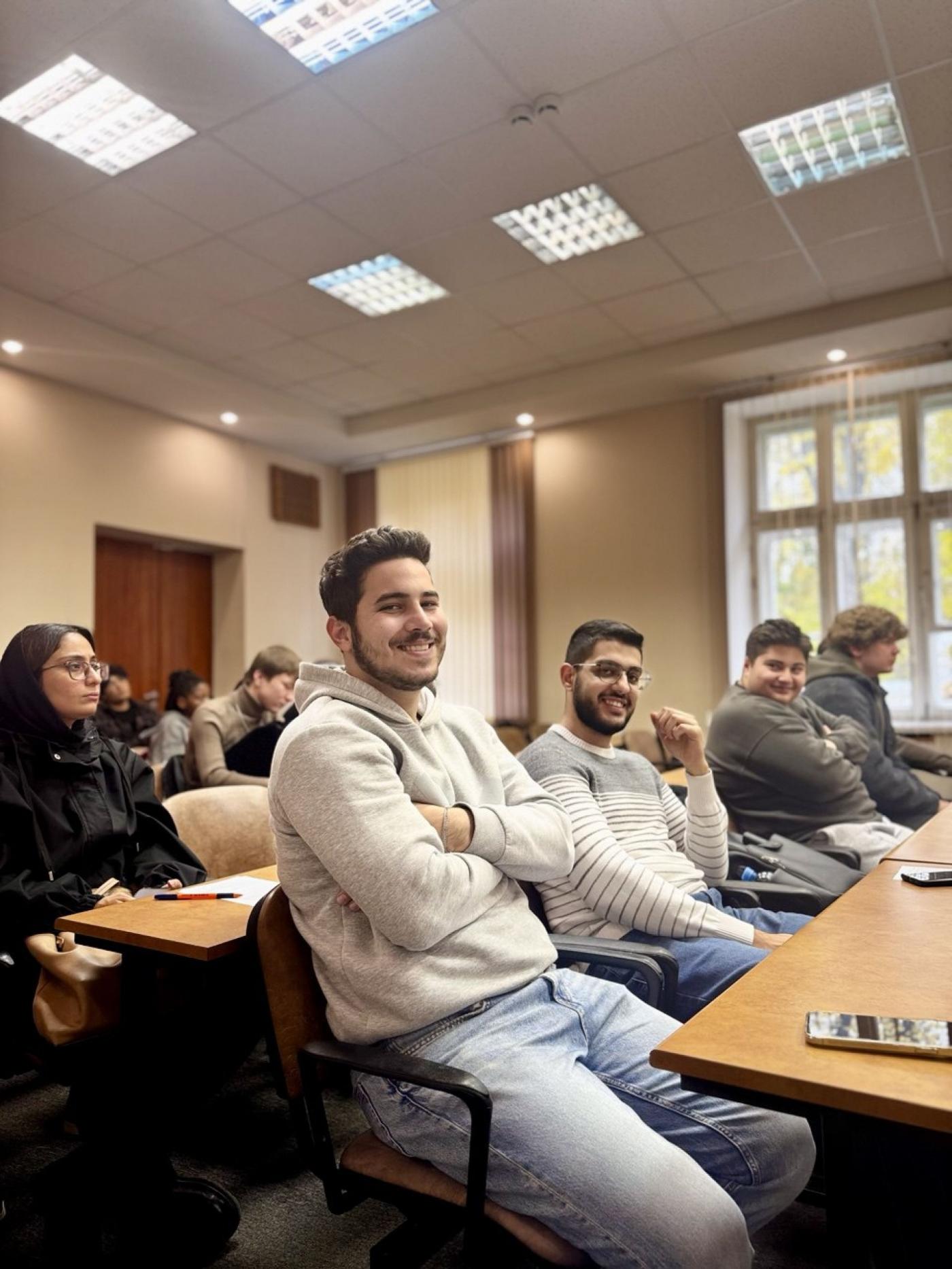 Адаптация и комфорт. Иностранным слушателям рассказали об основных моментах жизни и обучения в Беларуси